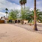 Central Scottsdale Home With Pool And Putting Green!