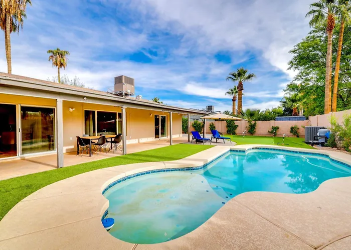 Central Scottsdale Home With Pool And Putting Green!