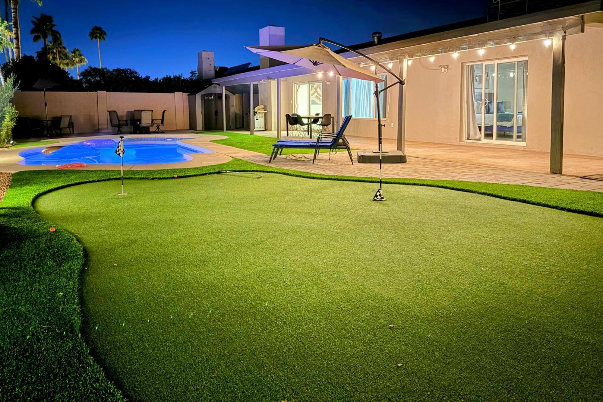 Scottsdale With Pool And Putting Green! Feriehus *